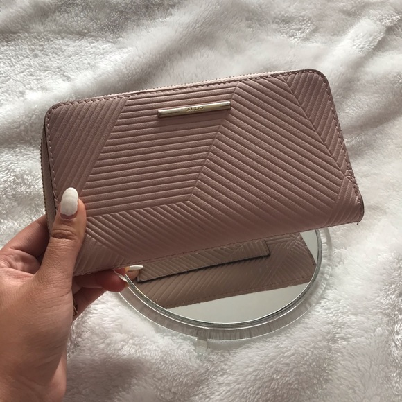 pink aldo wallet - Picture 2 of 4
